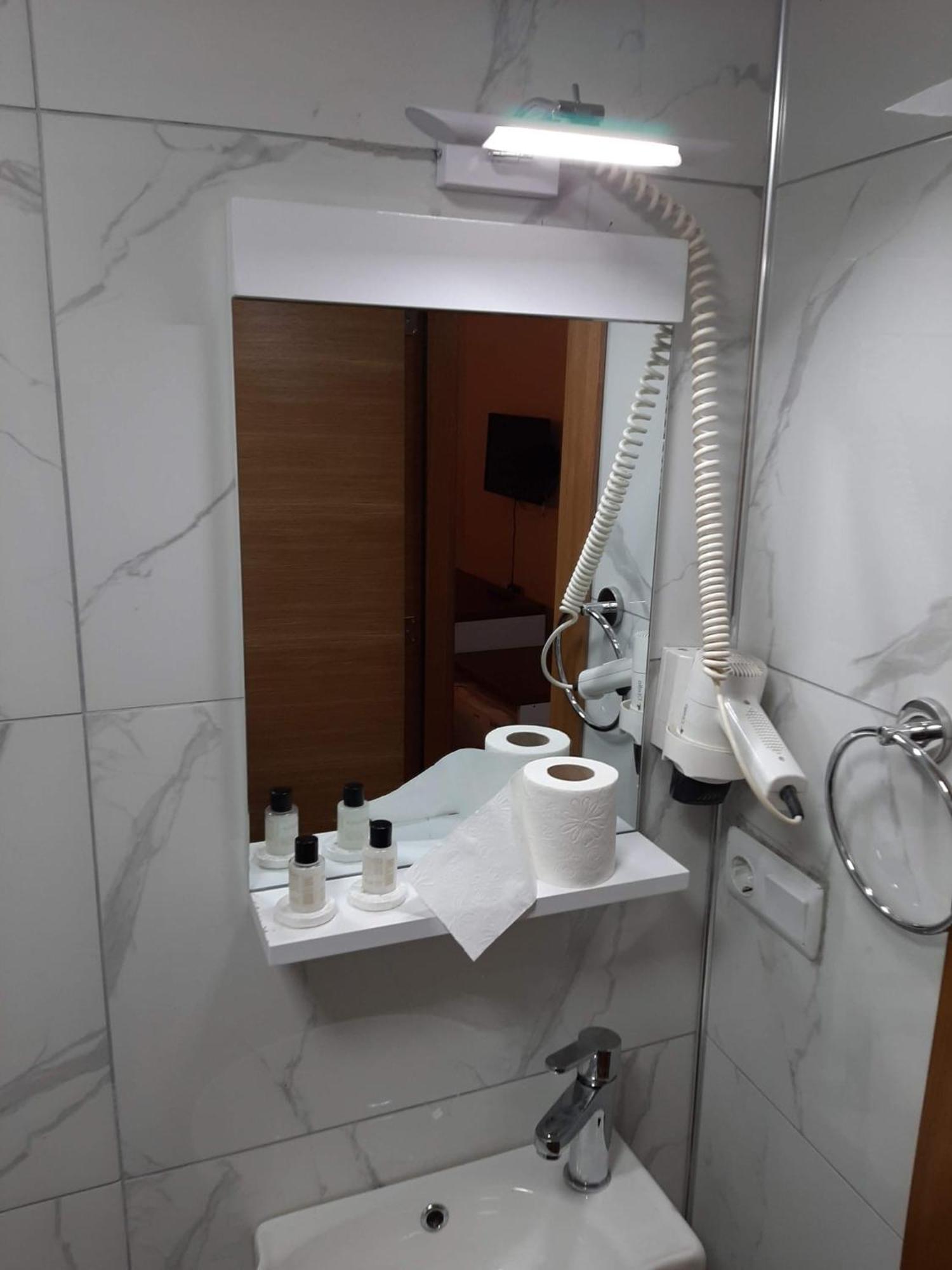 Hotel Kafkasya カルス エクステリア 写真